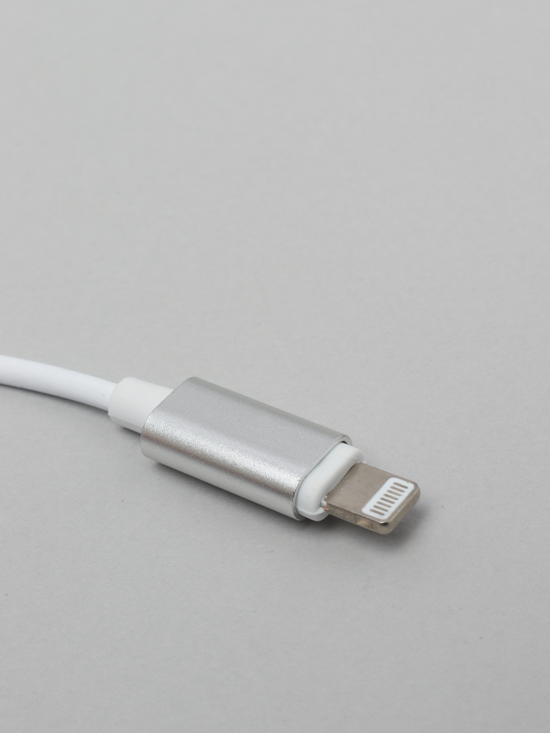 Аукс кабель-адаптер для iPhone Lightning to Jack, 3.5 mm купить по цене  161.86 ₽ в интернет-магазине Магнит Маркет