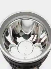 Аккумуляторный ручной фонарь дальнего свечения