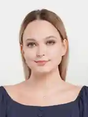 Белый цветная подвеска на шею на леске, с камнем-кулоном