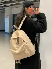 Бежевый рюкзак