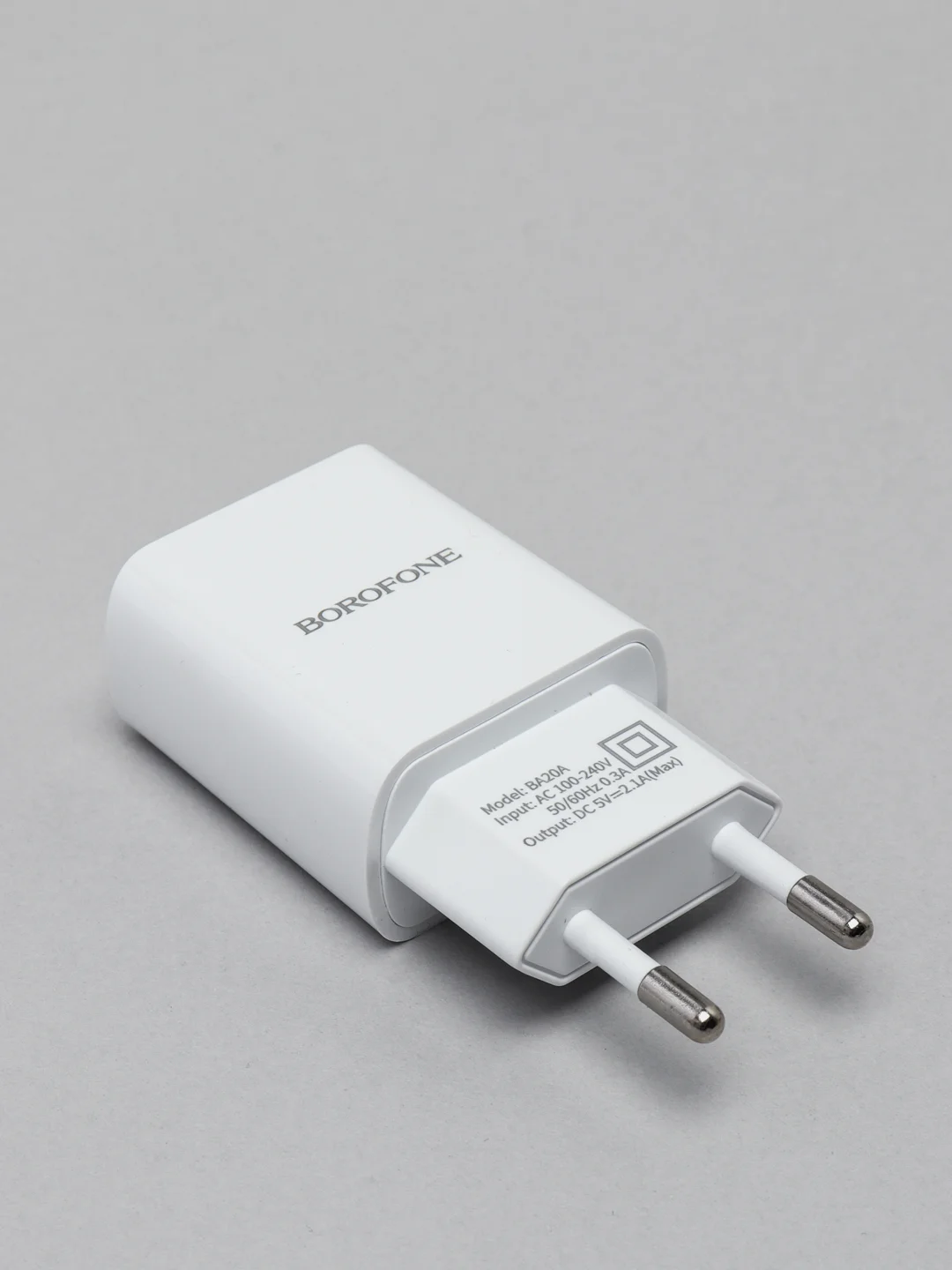 Сетевое зарядное устройство 2.1A USB Borofone BA20A, комплект с кабелем Mirco-USB