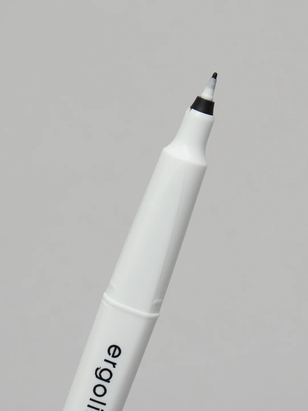 Ручка капиллярная черная "Liner", трехгранная, Centropen