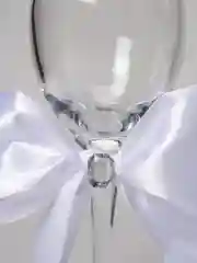 Свадебные бокалы с белым бантом