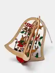 Елочные игрушки из дерева