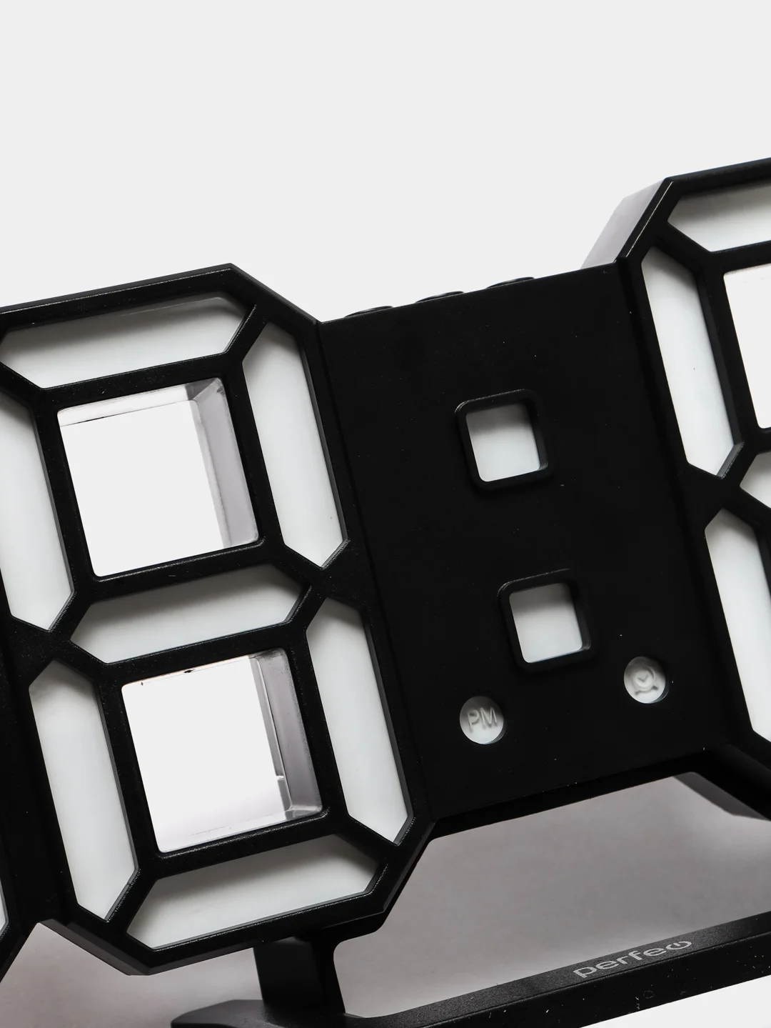 Черный часы с будильником Perfeo "LUMINOUS 2", LED, зелёная подсветка