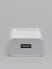 Белый зарядное устройство USB Defender UPA-21