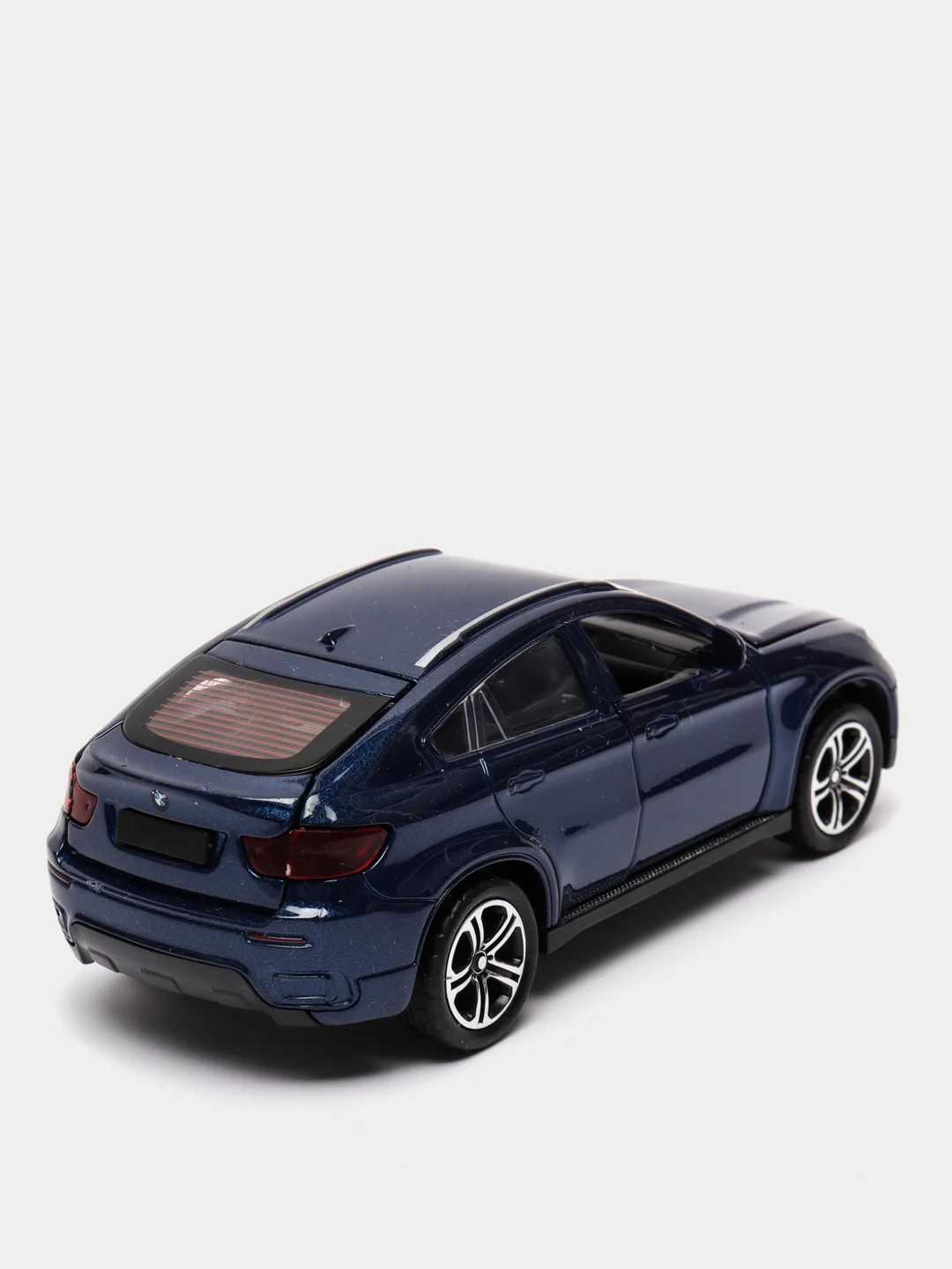 Синий модель автомобиля BMW X6, металл