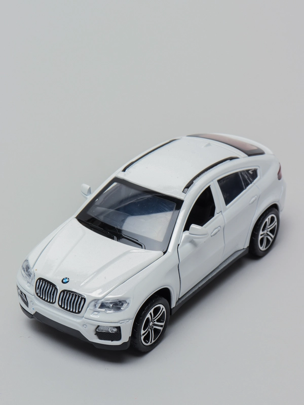 Модель автомобиля BMW X6, металл