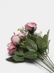 Тёмно-розовый искусственные цветы розы "Чаровница" букет