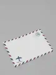 Белый почтовый конверт