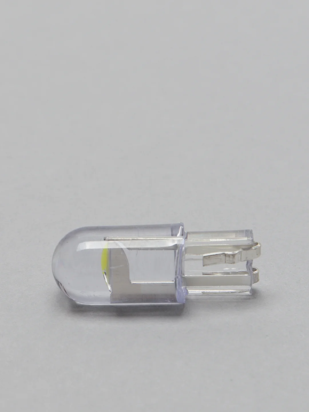 Светодиодные LED габаритные лампочки лампы/огни/габаритки T10 W5W  белый цвет 6 - 16 V