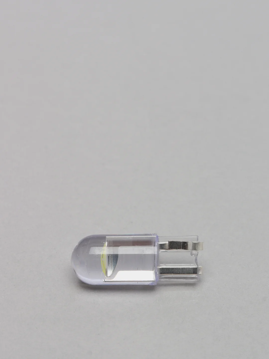 Светодиодные LED габаритные лампочки лампы/огни/габаритки T10 W5W  белый цвет 6 - 16 V
