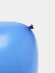 Синий воздушный шар