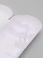 Белый футляр для электрической зубной щетки