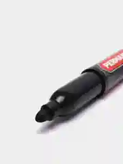 Перманентный маркер черного цвета