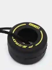 Желтый брелок шины Pirelli