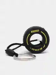Желтый брелок шины Pirelli