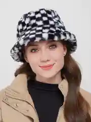 Черный панама меховая женская в клетку