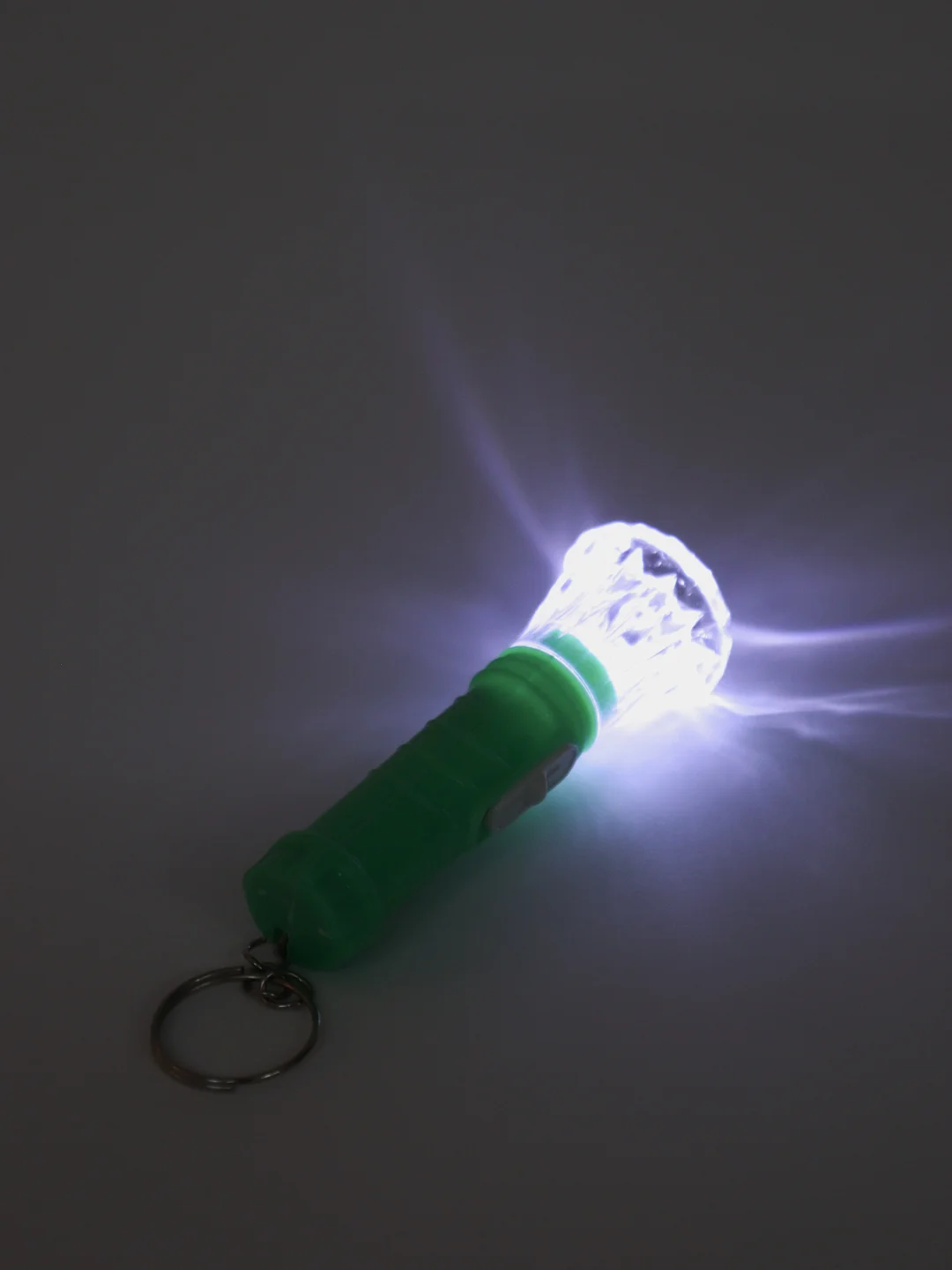 Фонарь ручной на брелоке, 1 LED, рассеиватель цветок, 2.2 х 6.5 см, микс