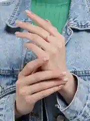 Розовый женское кольцо пластик