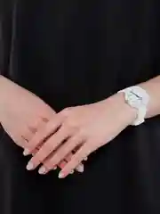 Белый часы с силиконовом ремешком