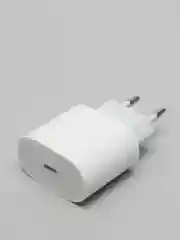 Зарядное устройство адаптер USB-C, с быстрой зарядкой для iPhone, Type-C, 20W, PD