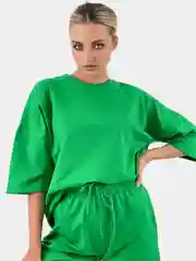 Зеленый комплект женский из шорт и футболки