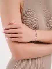 Прозрачный браслет серебряный с голубым/прозрачным камнем