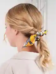 Желтый резинка для волос