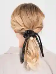 Черный резинка для волос атласная