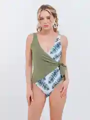 Зеленый купальник слитный