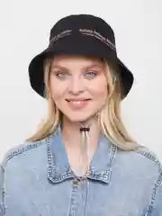Черный панама с надписью