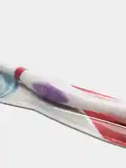 Зубная щётка Rendall Whitening, средней жёсткости, разные цвета, 1 штука