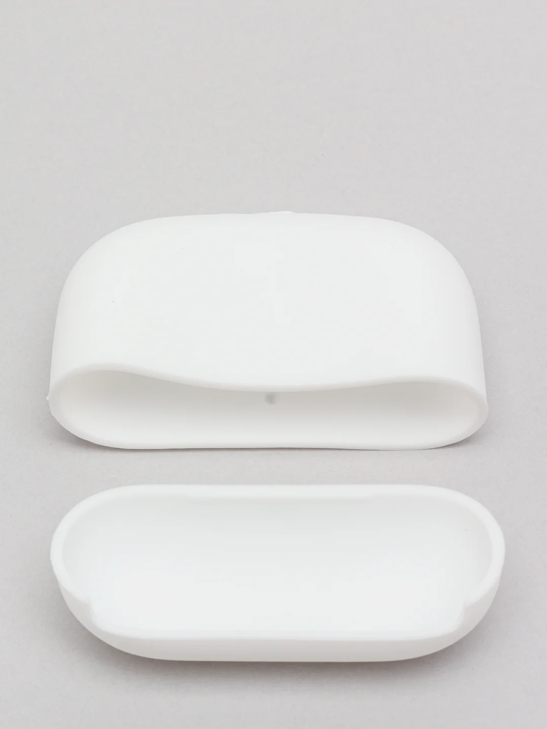 Белый чехол для Apple AirPods Pro