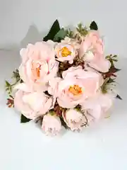Пудровый искусственные цветы пионы, камелии, розы, букет