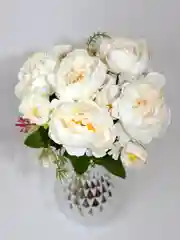 Кремовый искусственные цветы пионы, камелии, розы, букет
