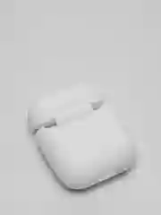 Белый чехол для наушников Apple AirPods