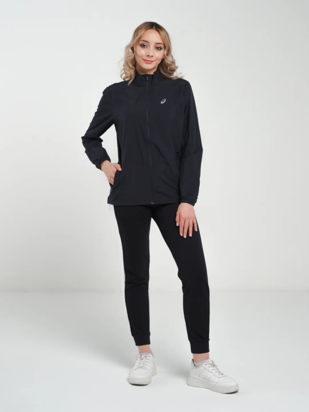 Куртка женская Asics