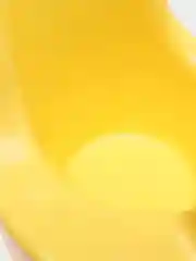 Желтый горшок детский