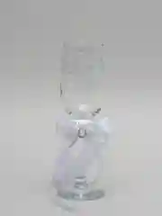 Свадебные бокалы в белом цвете с серебром