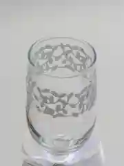 Свадебные бокалы в белом цвете с серебром
