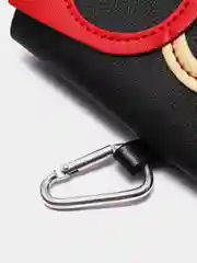 Багровый чехол для очков