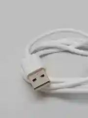 Автомобильное зарядное устройство (АЗУ) Naisu  (Lightning, Type-C, Micro), белый. Кабель в комплекте.