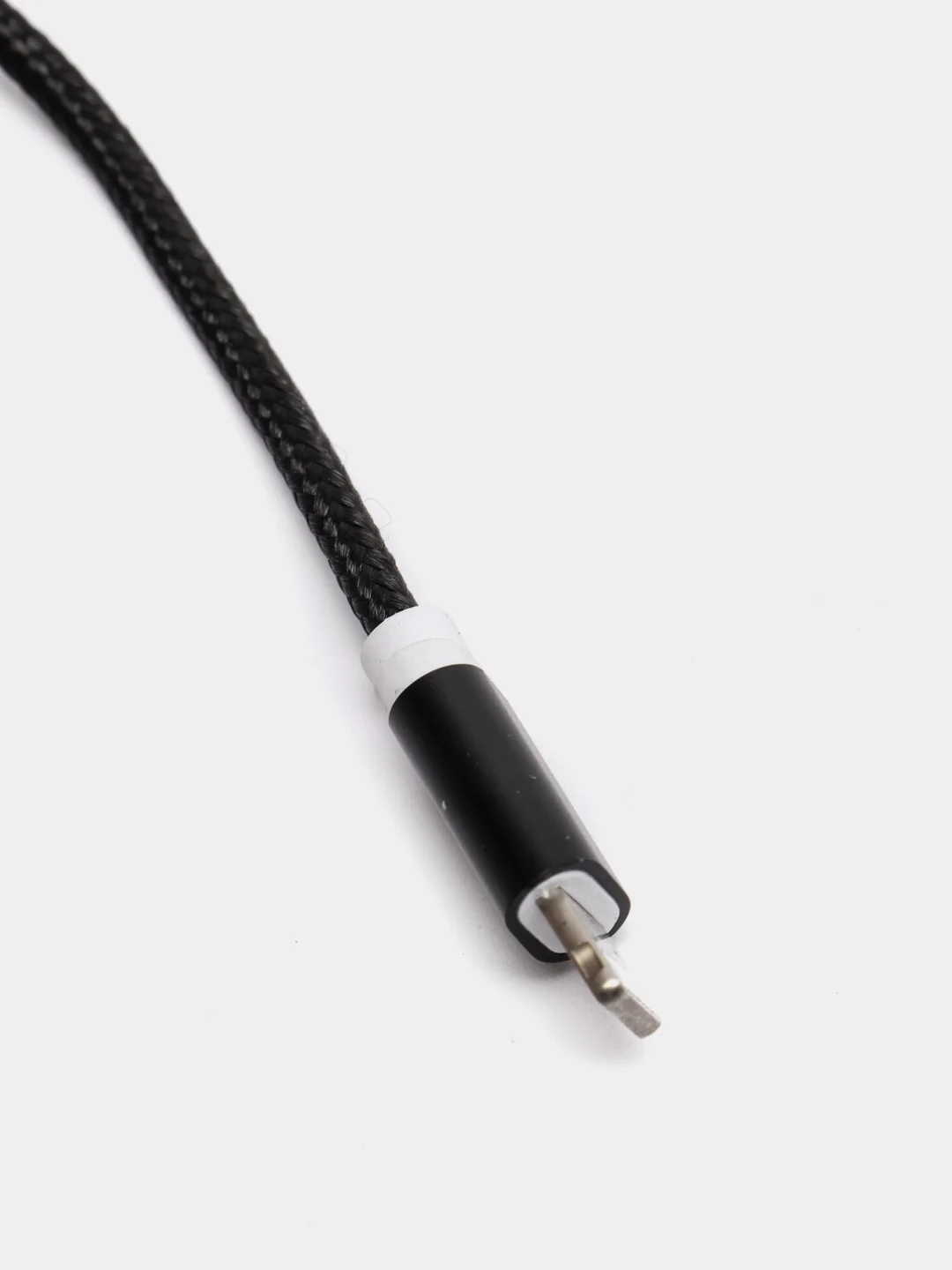 Черный usb кабель для зарядки и передачи данных 2.0 А нейлоновый 1.35 м, micro usb, type c