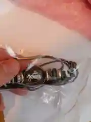 Серый браслет