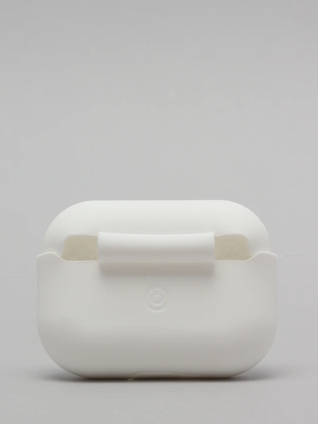 Белый силиконовый чехол для наушников AirPods Pro