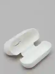 Белый силиконовый чехол для наушников AirPods Pro