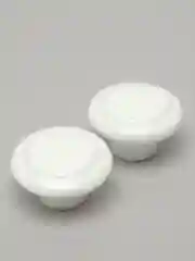 Ручка мебельная пластмассовая белая, 3,5 см, 2 штуки