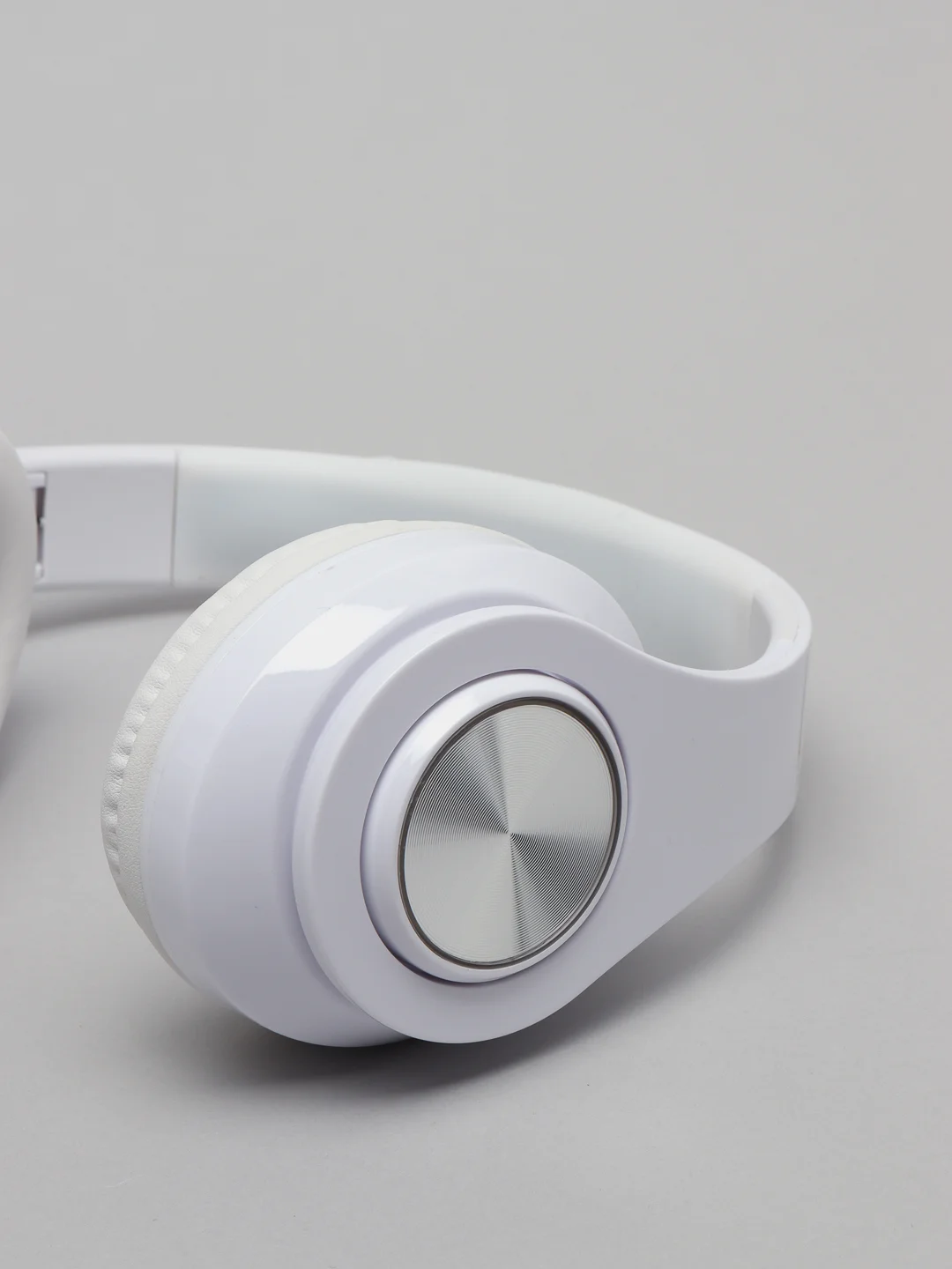 Белый беспроводные Bluetooth-наушники B39