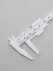 Белый штангенциркуль пластмассовый Wenwan 80 мм